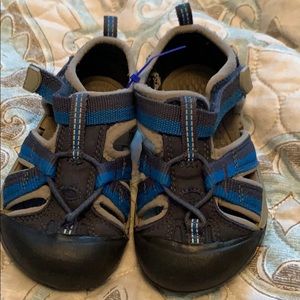 Keen, Toddler 7